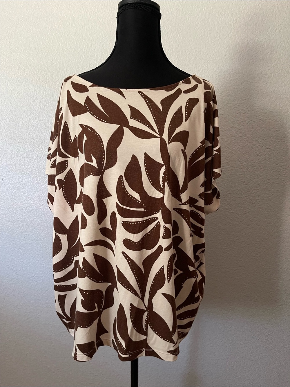 Ann Taylor Cream Top with Brown Leaf Print - Short Sleeve